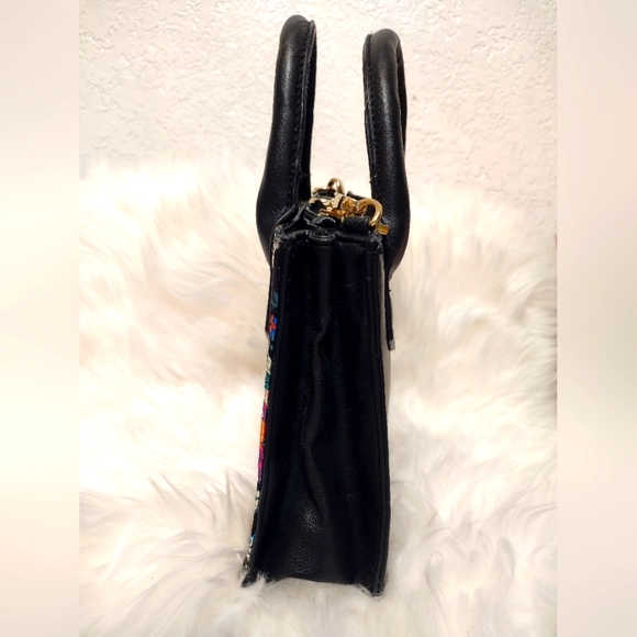 Christian Siriano Embroidered Floral Purse - Picture 3 of 9